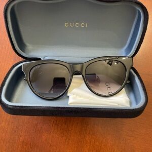 Gucci Glossy Black Cat-Eye Sunglasses